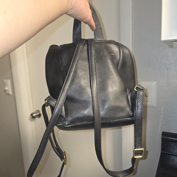 Coach Vintage Black Leather Backpack Purse - Picture 2 of 8
